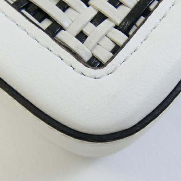 FENDI Black Leather Shoulder Bag - Picture 5 of 8